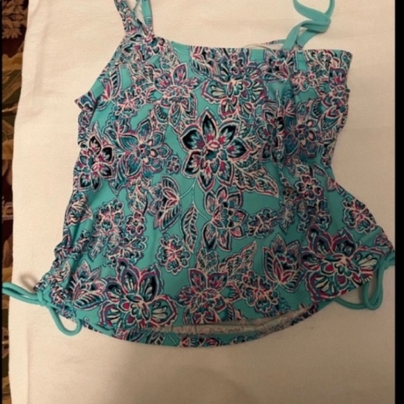 New Direction Swimwear Tankini, Size Medium - Picture 5 of 6